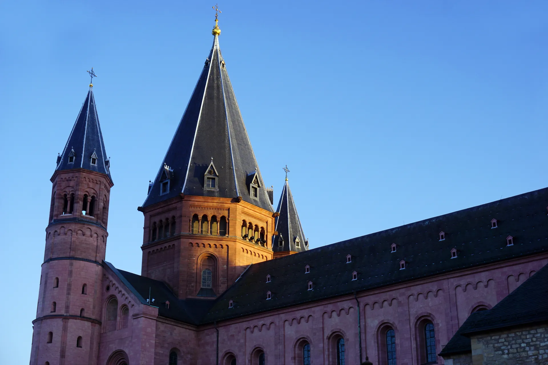 Mainzer Dom Außenansicht