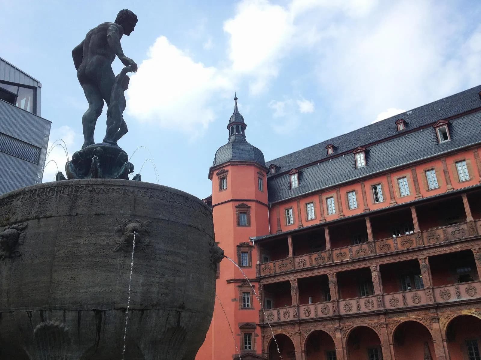 Isenburger Schloss in Offenbach