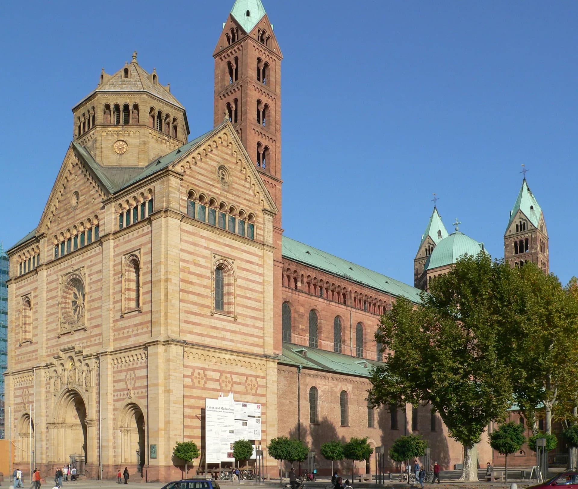 Speyerer Dom von Südwesten